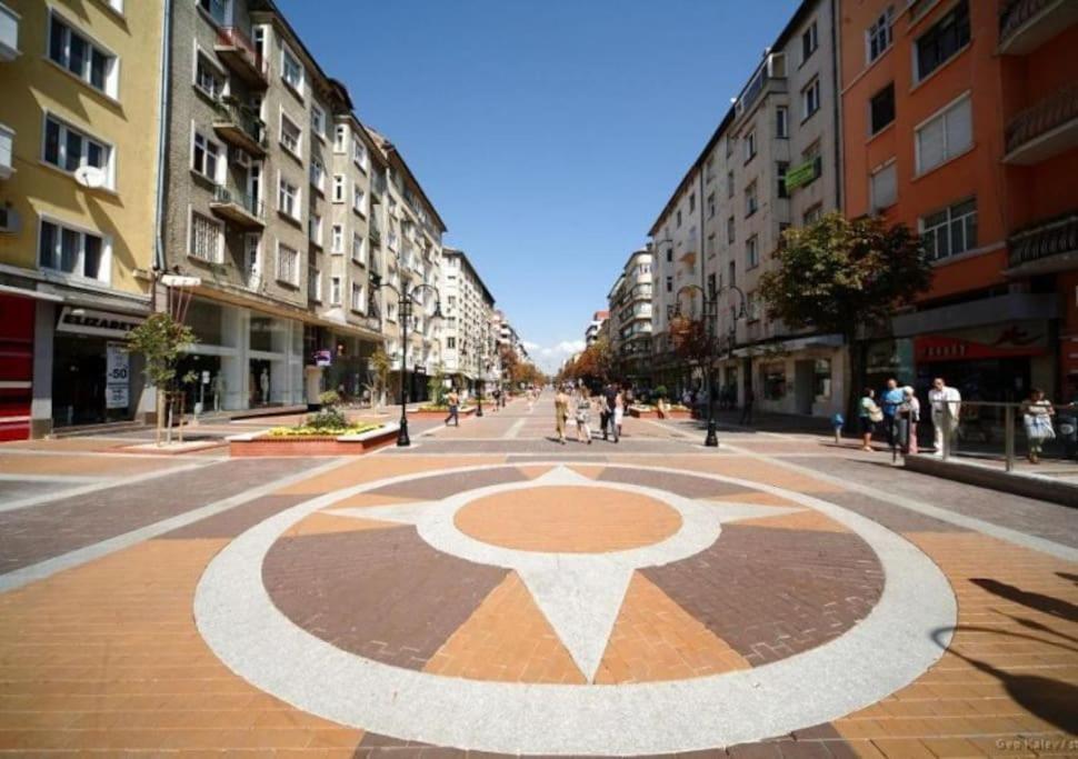 Top Center Studio 3 Sofia Exterior photo